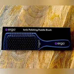 Ergo Ionic Polishing Paddle Brush